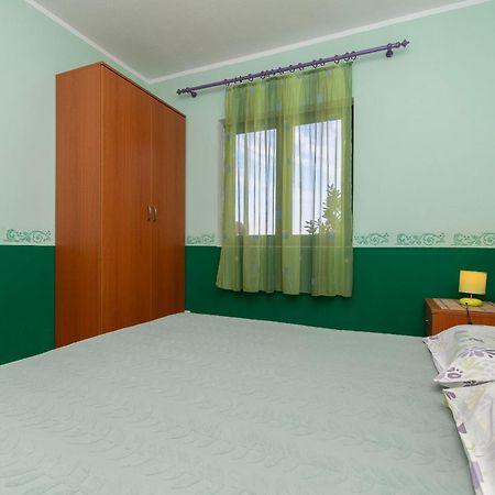 Apartments Toni Маслиница Екстериор снимка