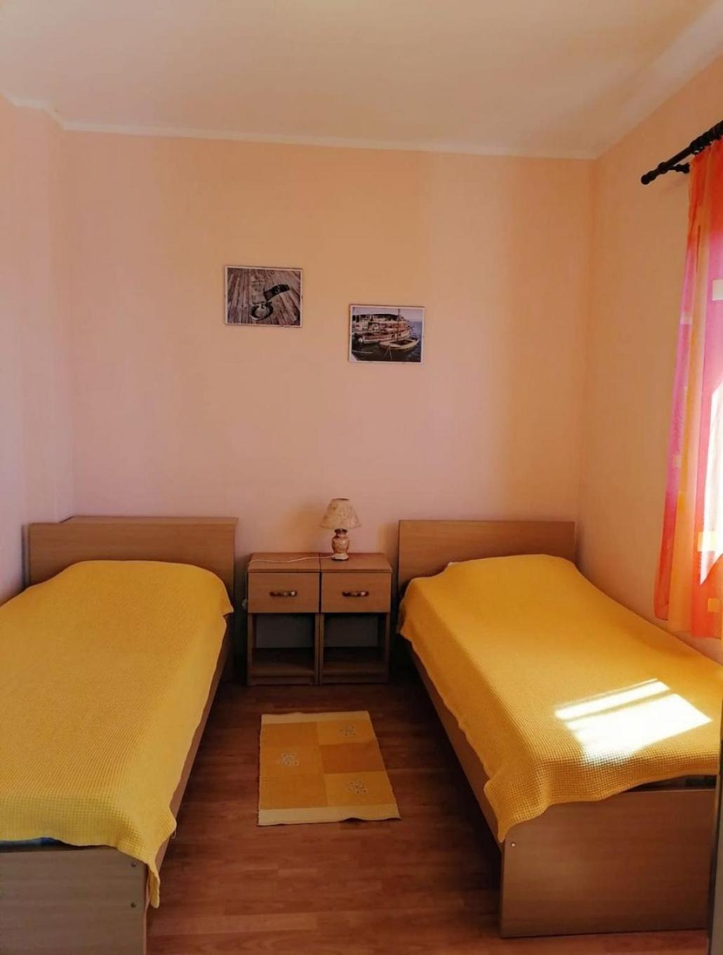 Apartments Toni Маслиница Екстериор снимка