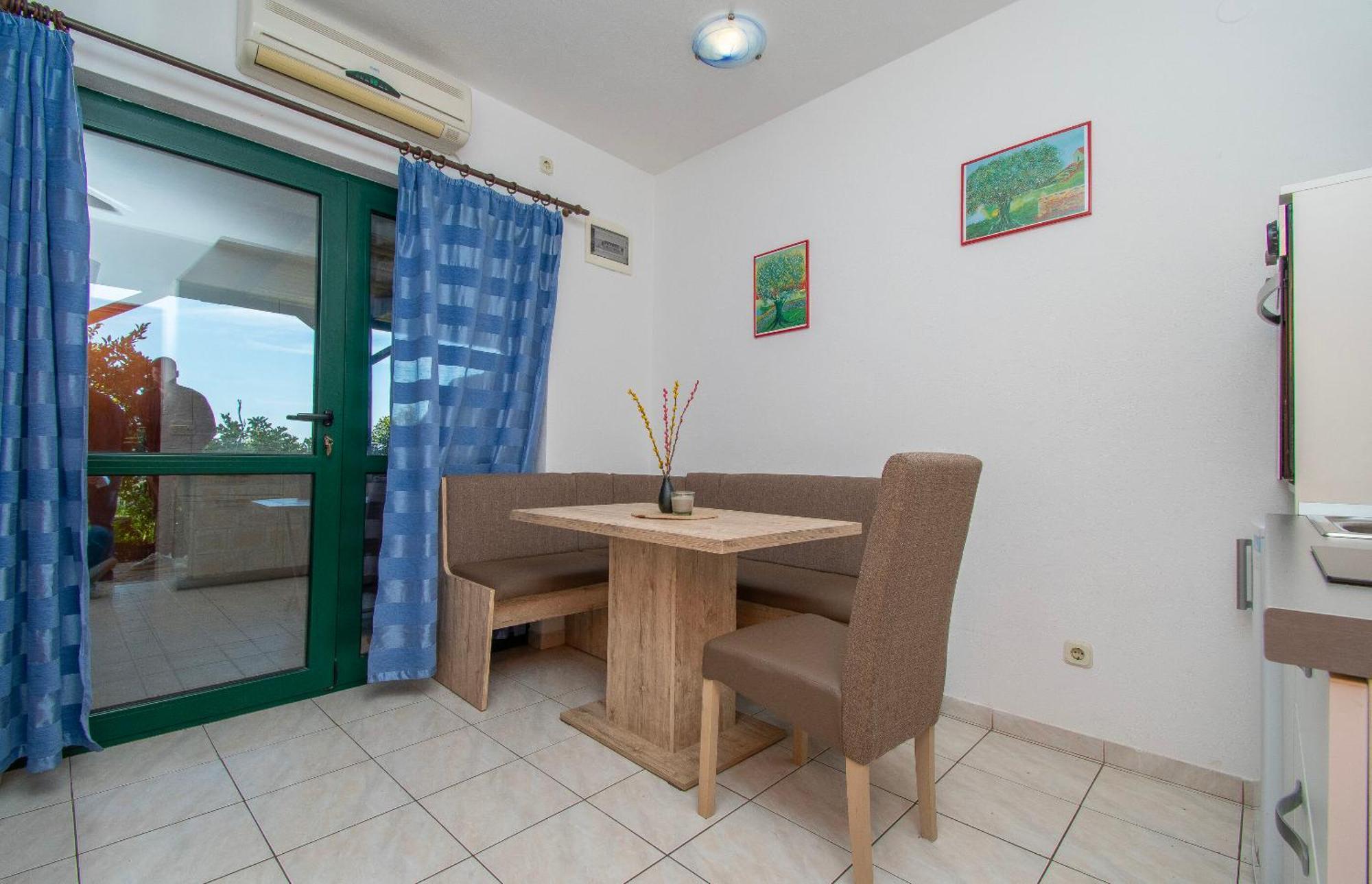 Apartments Toni Маслиница Екстериор снимка